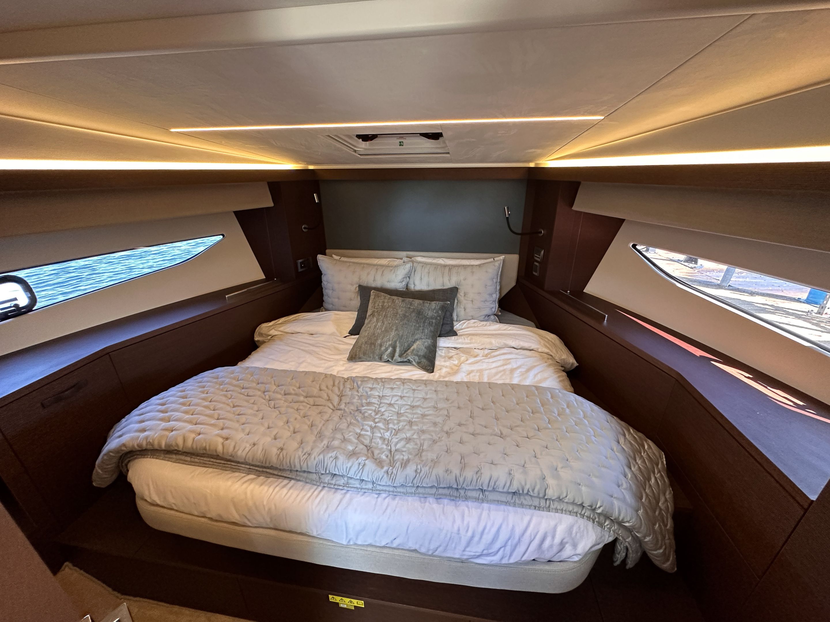 2021 Prestige Yachts 420 S | Sundance Yachts