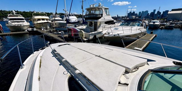 2009 Sea Ray Sundancer 350