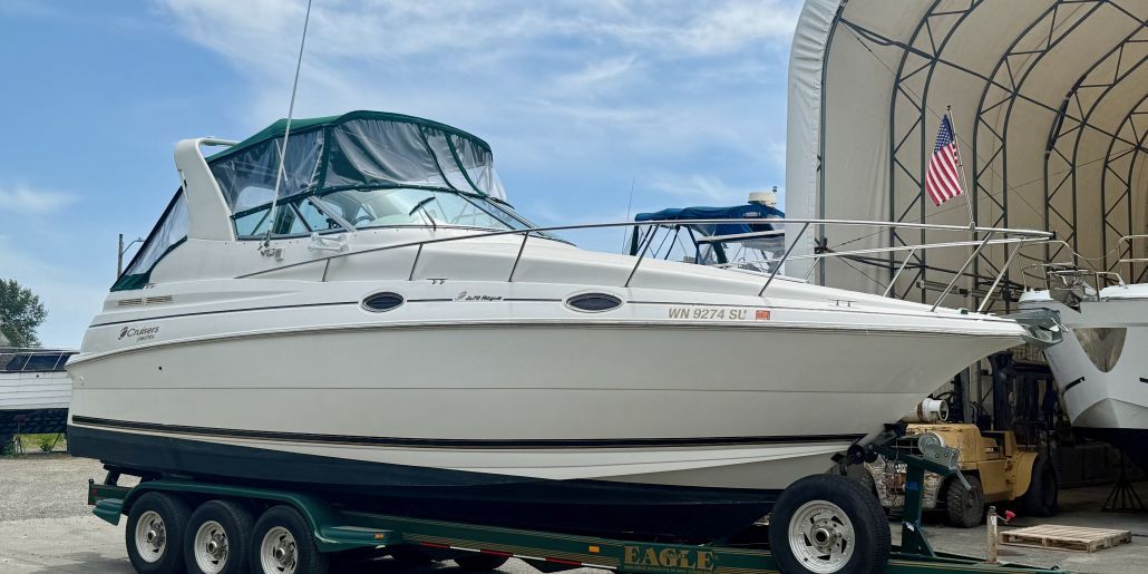 Photo of a 1999 Cruisers Yachts 2870 Rouge