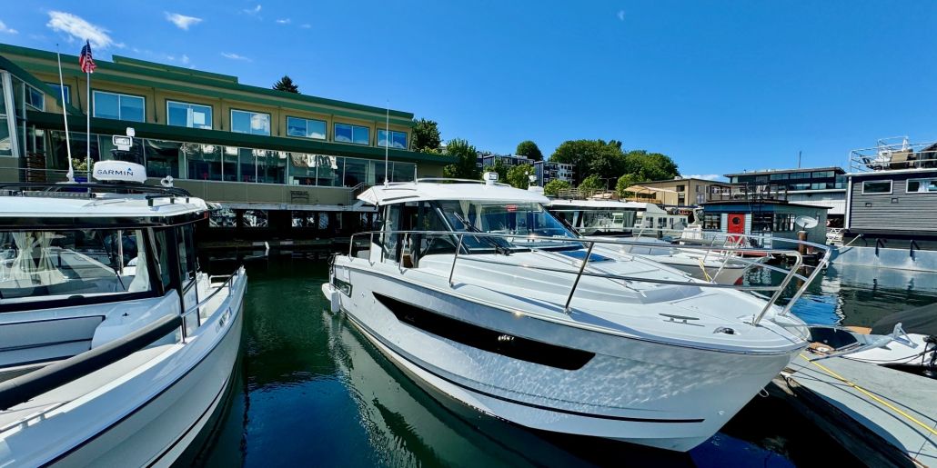 Photo of a 2024 Jeanneau 895 Weekender S1