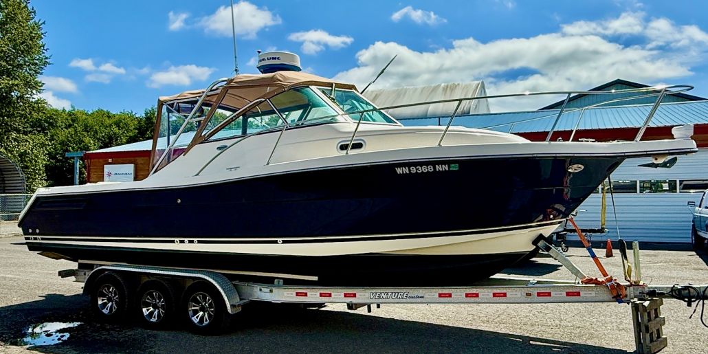 Photo of a 2003 Pursuit 2865 Denali