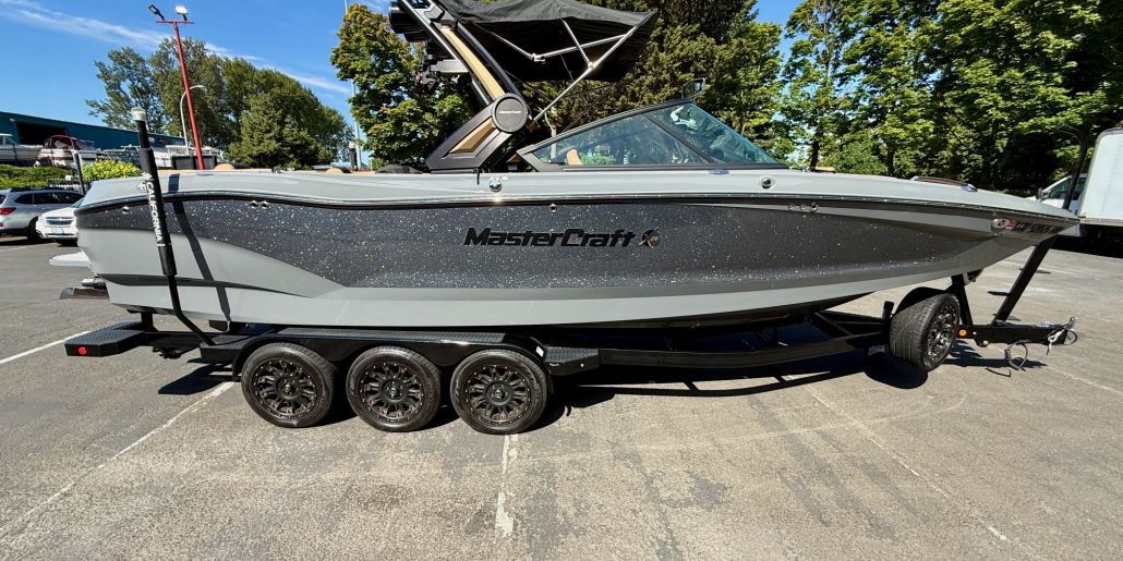 Photo of a 2023 MasterCraft X26