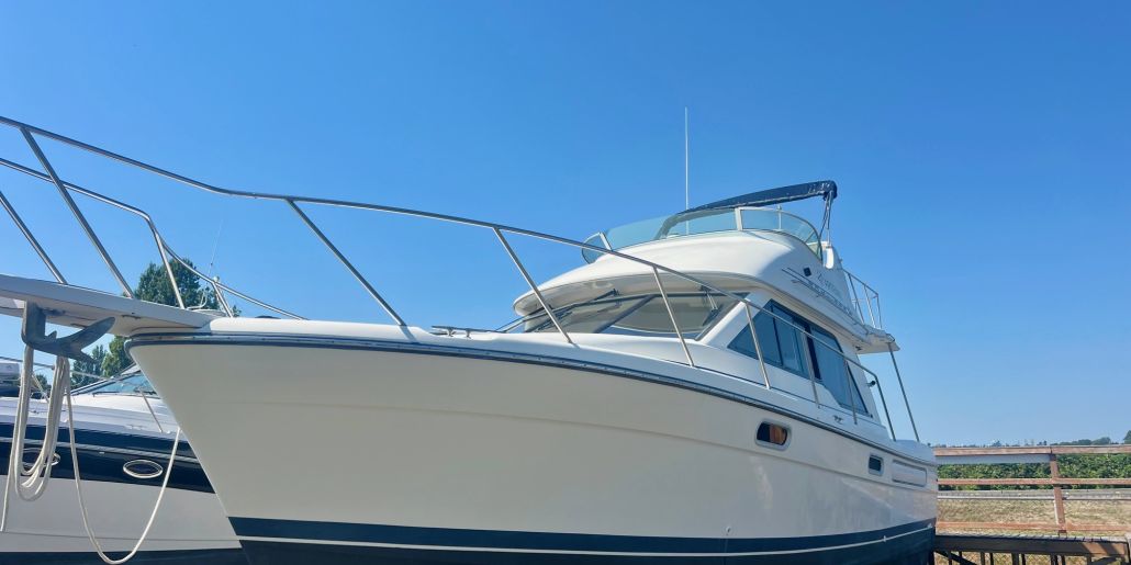 Photo of a 2000 Bayliner 3388
