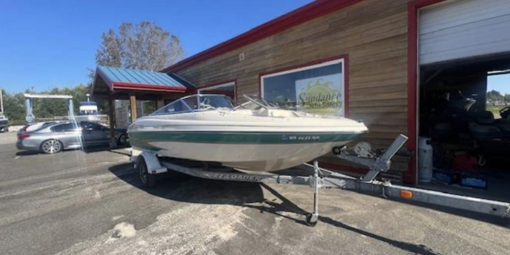 Photo of a 2003 Glastron GX 185