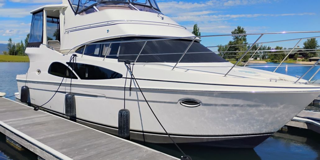 Photo of a 2005 Carver 41 CMY