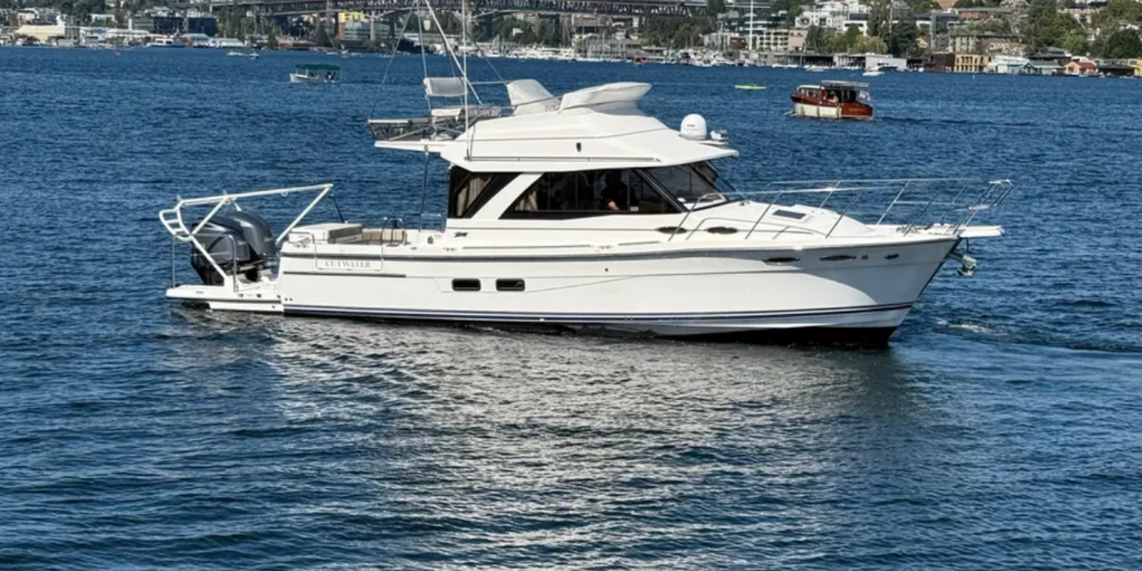 Photo of a 2020 Cutwater C-32 Command Bridge