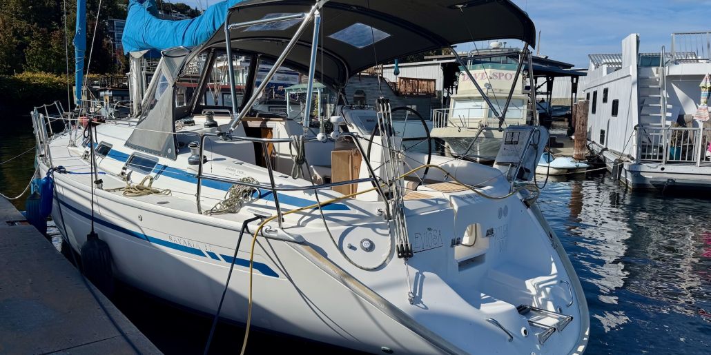 Photo of a 2002 Bavaria 37 Sloop