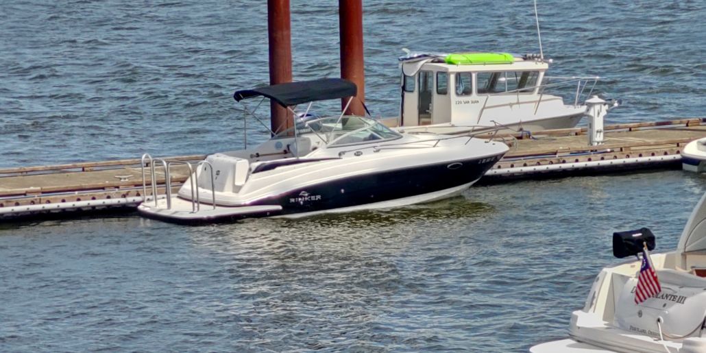 Photo of a 2007 Rinker 230 Captiva Atlantic