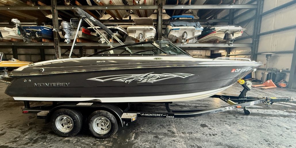 Photo of a 2016 Monterey 224FS