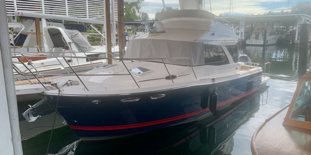 Photo of a 2021 Cutwater C-32 Command Bridge