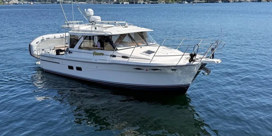 Photo of a 2024 Cutwater C-30 Sedan