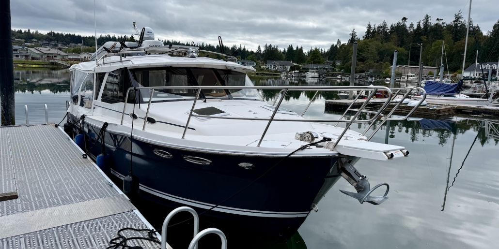 Photo of a 2022 Cutwater C-32 Coupe