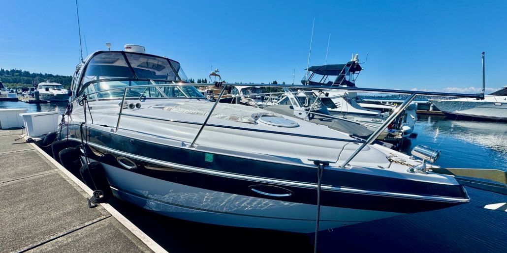 Photo of a 2018 Four Winns V355